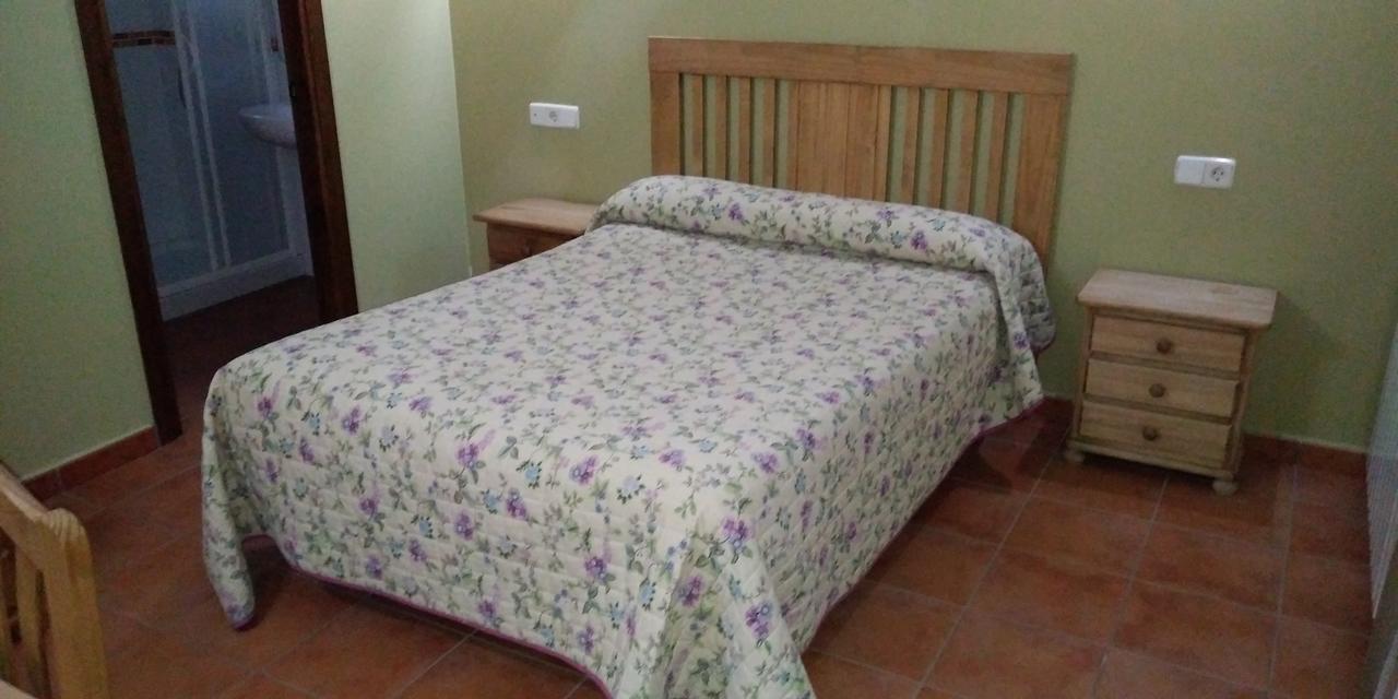 Hostal La Vega Peralejos Екстер'єр фото