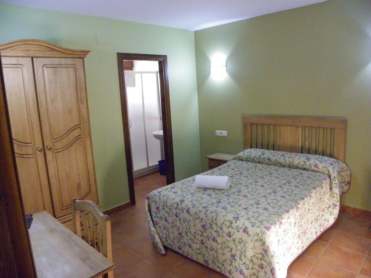 Hostal La Vega Peralejos Екстер'єр фото